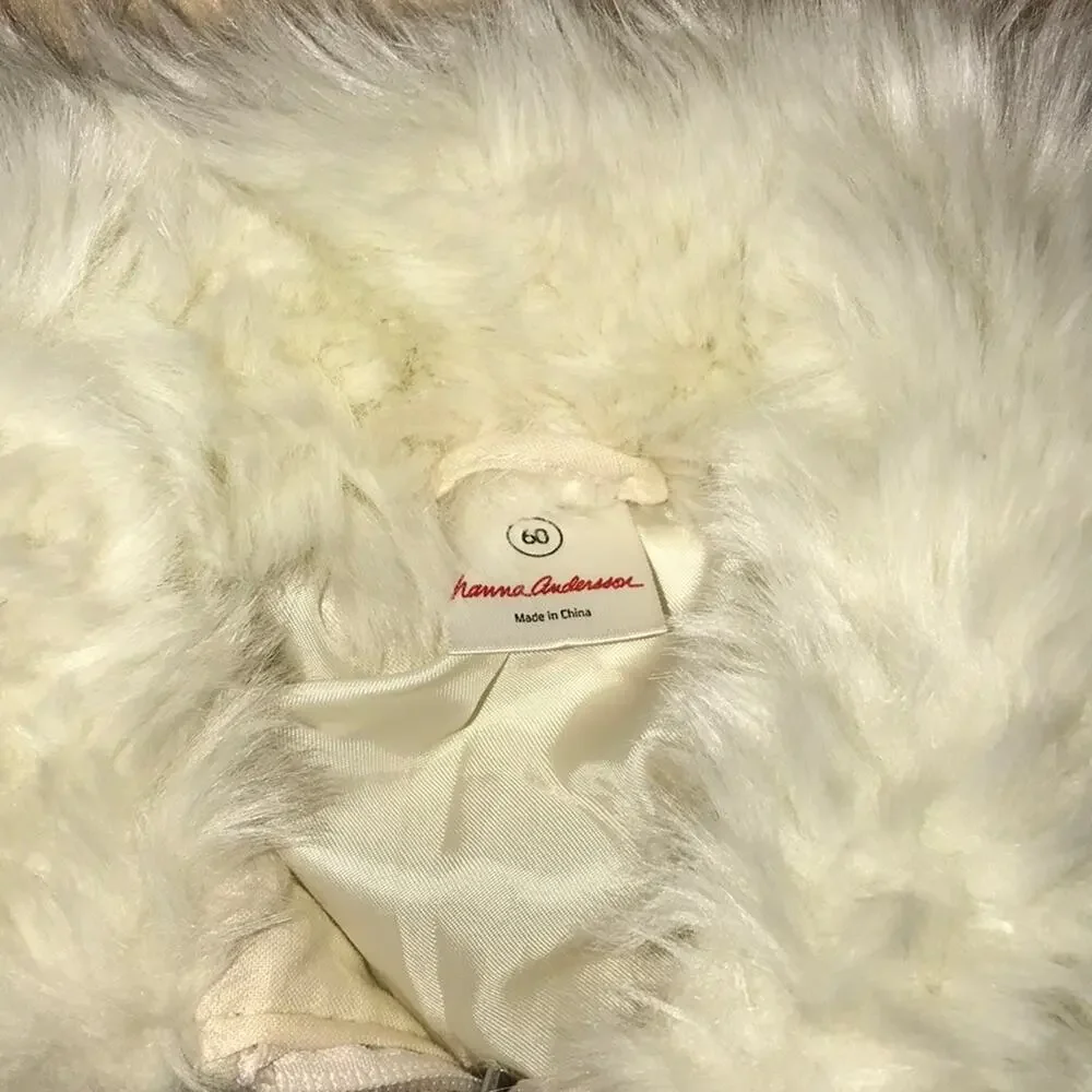 ❤️ 3/$25 Hanna Andersson White Fuzzy Faux Fur Jacket | 3-6 Months - Picture 2 of 3